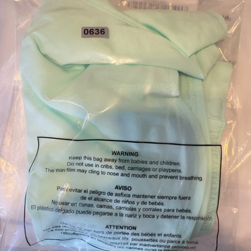636 | NWT Nike Dri-FIT Women XS Smocked Waist Training Shorts Mint Green
